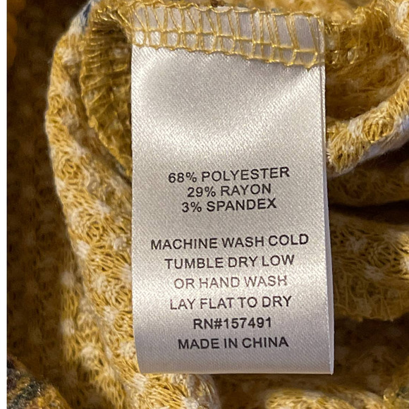 Bloomfield Yellow Long Sleeve Floral Waffle Knit V Neck Top NWT Size Small - Picture 6 of 6